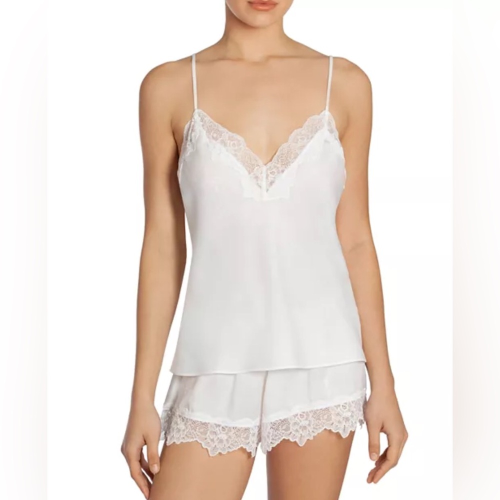 NWT. In Bloom by Jonquil. Wildest Dream Cami & Shorts Pajama Set. White.